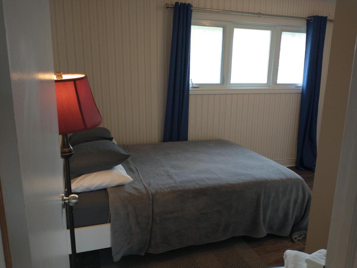 Barrie North Retreat - Quiet And Friendly Villa Eksteriør billede